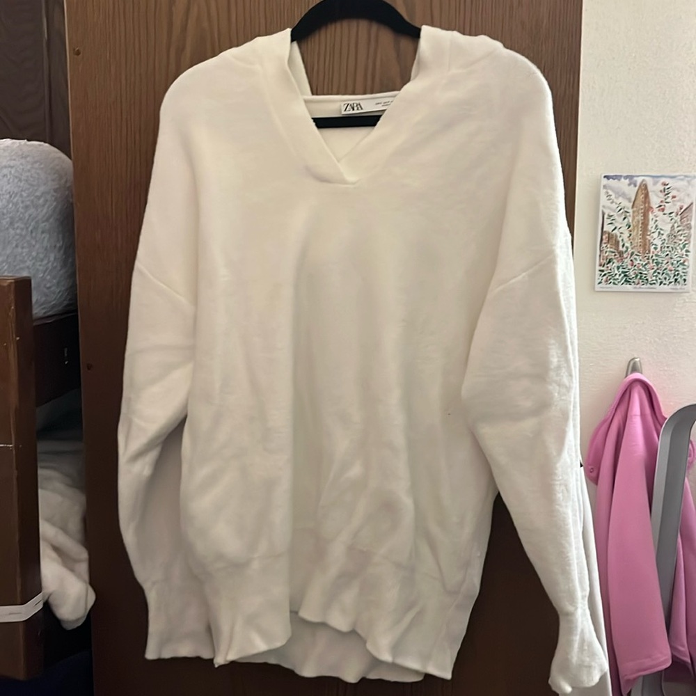 Thick white Zara knit hoodie